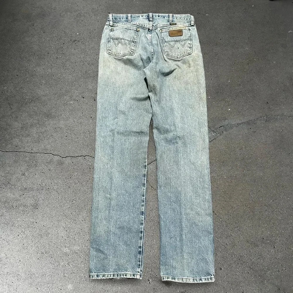 Vintage men's Wrangler George Strait light cowboy cut denim jeans Size 33x36